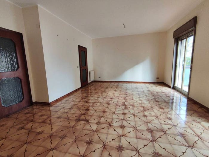 Appartamento con 5 locali in vendita in Via Filippo Brunelleschi, CEP Michelangelo Alta, Palermo