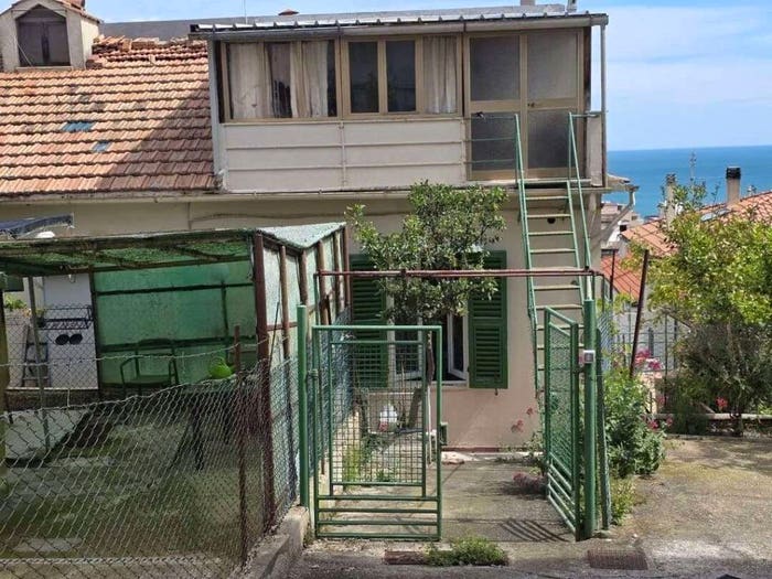Casa con 6 locali in vendita in Centro, Falconara Marittima