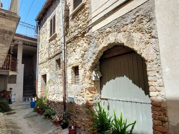 Casa con 6 locali in vendita in Cesa di Francia, Centro, Isola del Gran Sasso d'Italia