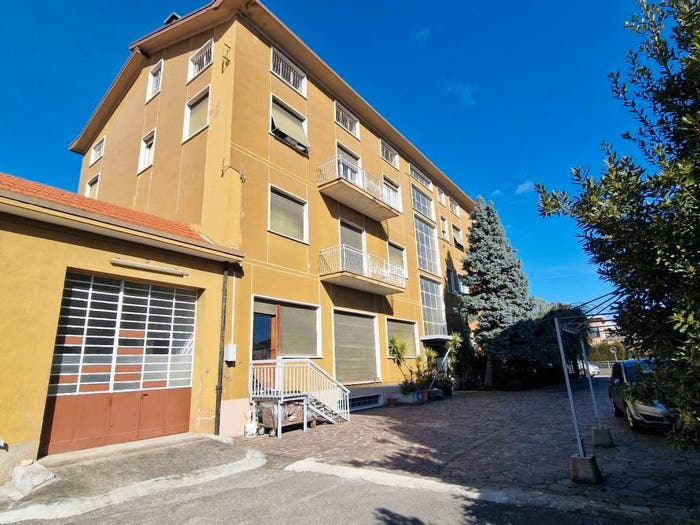 Casa con 6 locali in vendita in Via Giuseppe Cappelletti, Centro, Mariano Comense