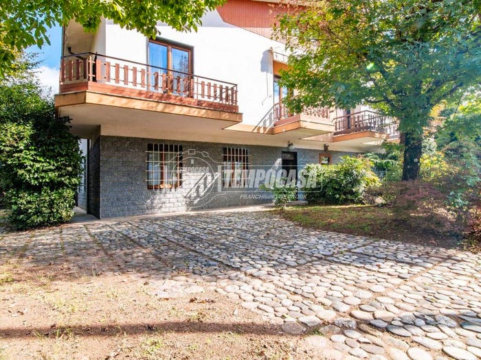 Casa con 5 locali in vendita in Via Medaglie D'Oro, Olgiate Olona
