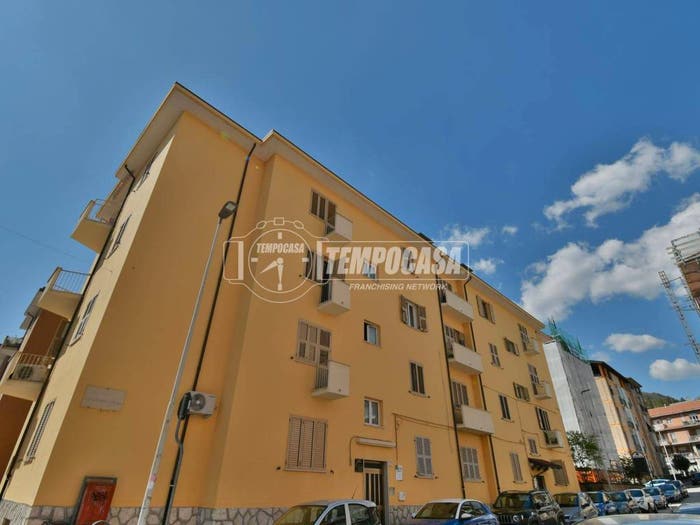 Appartamento trilocale in vendita in Via Gioacchino Rossini, Ascoli Piceno