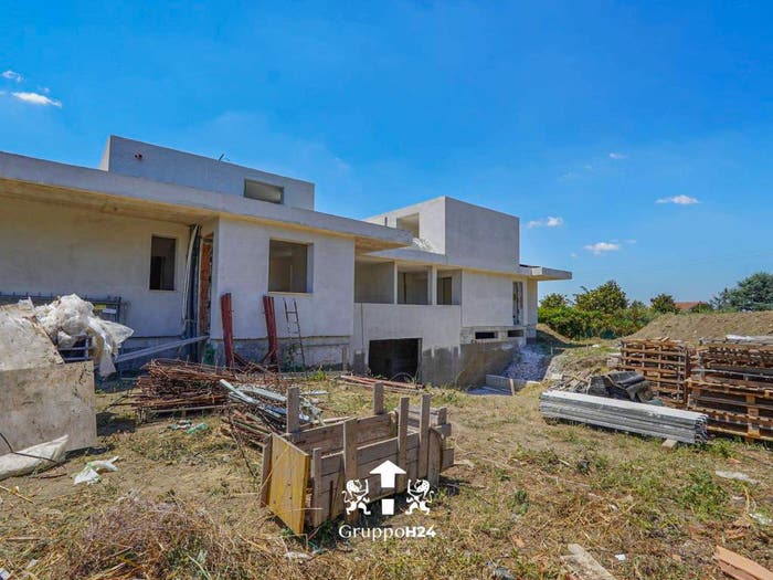 Casa quadrilocale in vendita in Via Spinabella, Castagnole Due Santi, Marino