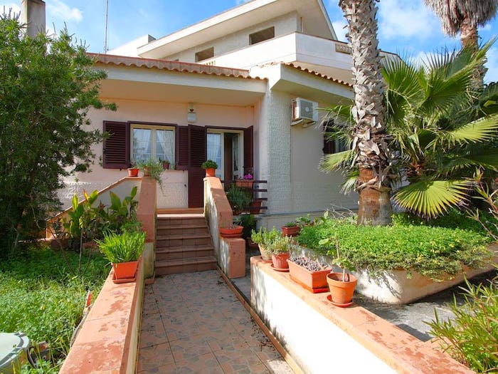 Casa con 5 locali in vendita in Via Michelangelo Buonarroti, PresicceAcquarica