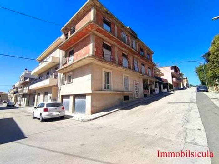 Casa con 6 locali in vendita in Via Dello Sport, Centro, Ispica
