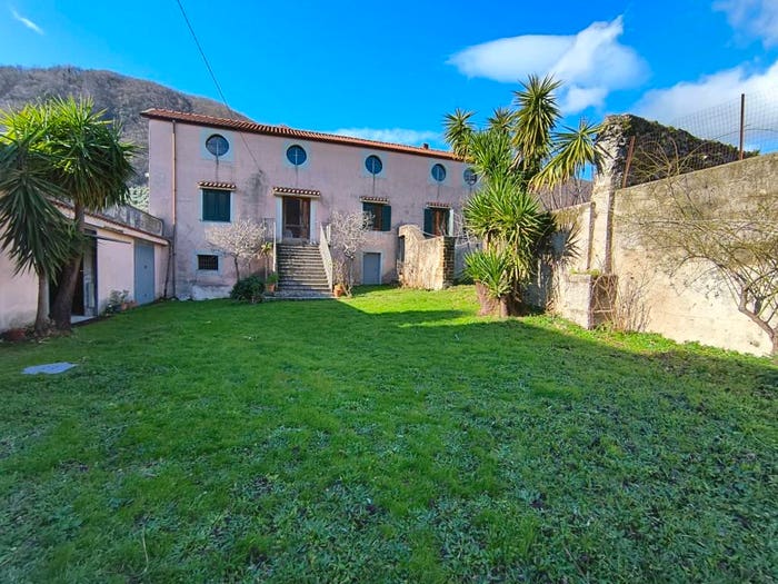 Casa trilocale in vendita in Via Isonzo, San Giovannisanta Caterina, Giffoni Valle Piana
