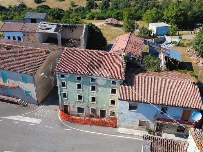 Casa con 6 locali in vendita in Contrada Praole, Praole, Cerro Veronese