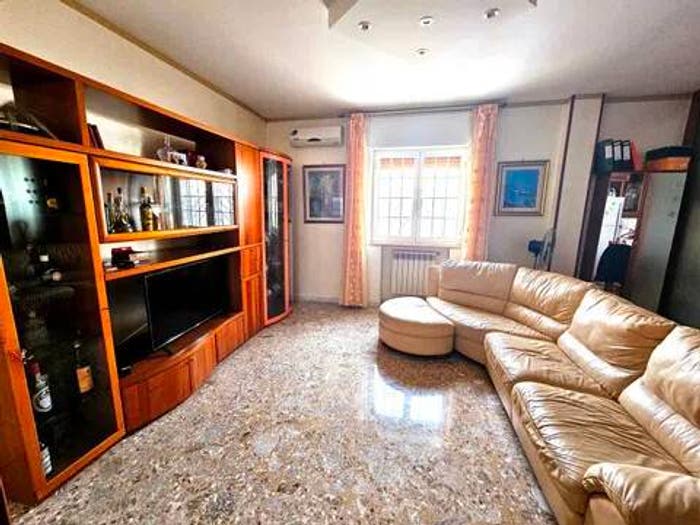 Appartamento trilocale in vendita in Via Luigi Mascherpa, Solito Corvisea, Taranto