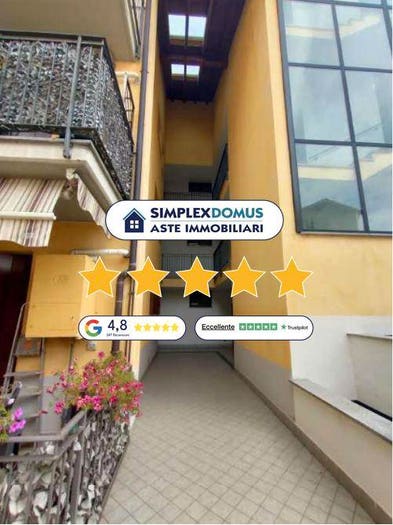 Appartamento con 5 locali in vendita in Via Damiano Chiesa, Centro, Marnate