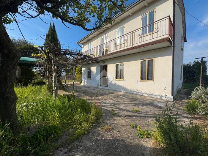 Casa con 6 locali in vendita in Via Mezzavia, Centro, Montegrotto Terme
