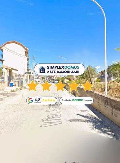 Appartamento con 5 locali in vendita in VIA ANTONIO DE CURTIS, Canicattì