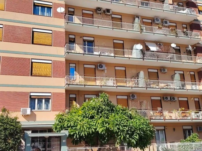 Appartamento con 6 locali in vendita in Via Guglielmo Borremans, Giotto Galilei Palagonia, Palermo