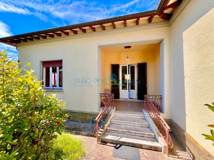 Casa con 6 locali in vendita in Via Giacomo Matteotti, Santa Lucia, Uzzano
