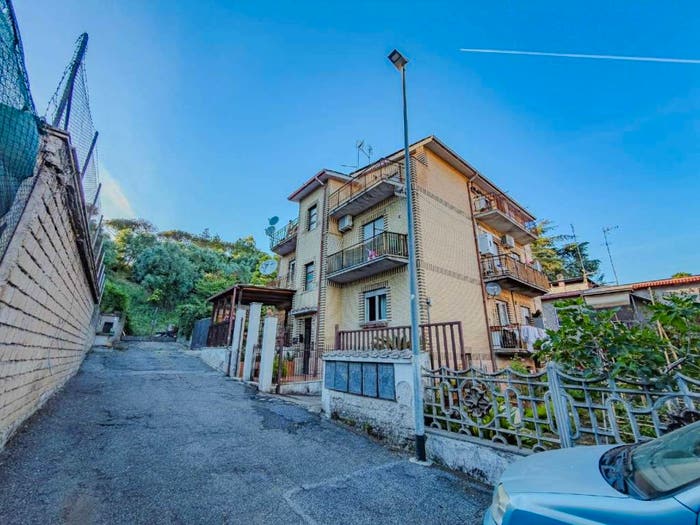 Appartamento trilocale in vendita in via dalmine, Labaro, Roma