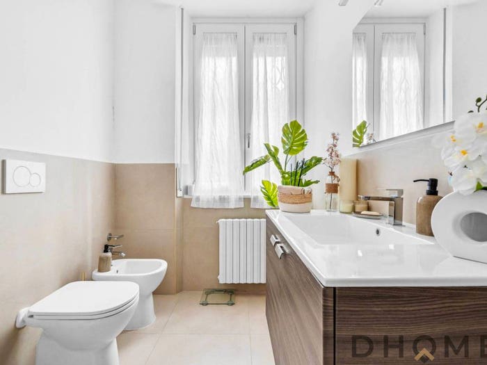 Appartamento trilocale in vendita in Via Alfredo Comandini, Maggiolina, Milano
