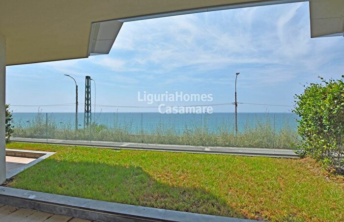 Appartamento con 6 locali in vendita in Corso Mazzini, Sanremo