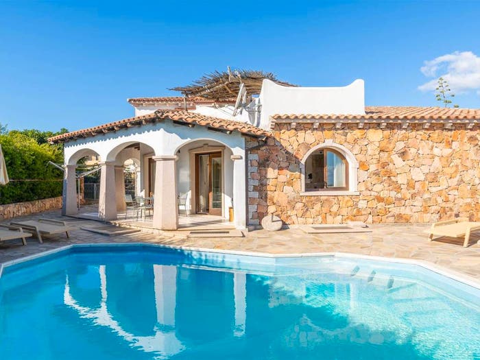 Casa con 6 locali in vendita in Via del Giglio, Pittulongu, Olbia