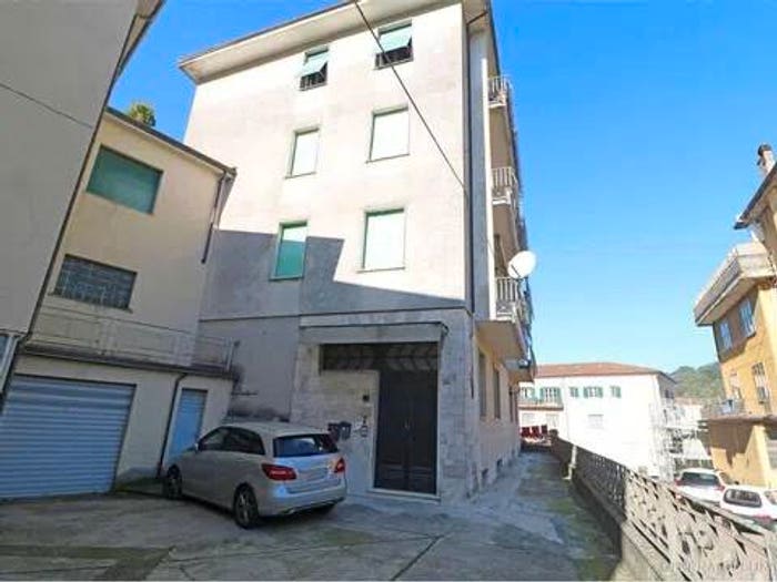 Appartamento con 6 locali in vendita in Via Pietro Bologna No Number, Centro, Pontremoli