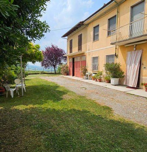 Casa con 5 locali in vendita in Via Cella Monte, Sala Monferrato