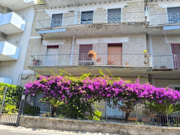 Appartamento trilocale in vendita in Via Cesare Soprano, Liveri