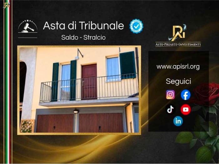 Appartamento quadrilocale in vendita in Via Carlo Mosè Bianchi, Centro, Inverigo