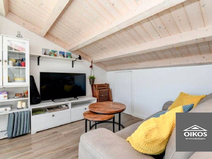 Casa con 6 locali in vendita in Via Pola, Desenzano Centro, Desenzano del Garda