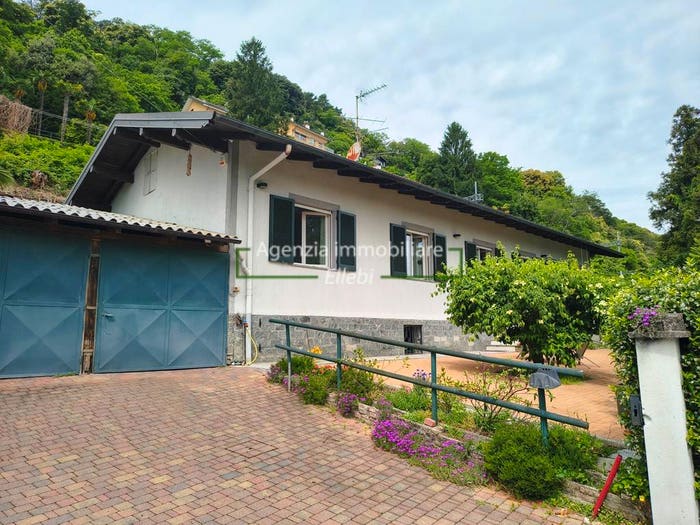 Casa quadrilocale in vendita in Strada Vecchia Alle Sale, Belgirate