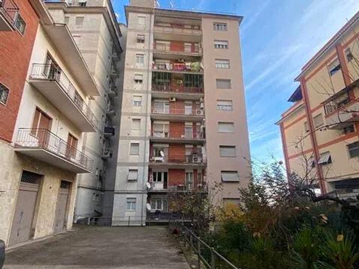 Appartamento quadrilocale in vendita in Via Fosse Ardeatine, Centro, Frosinone