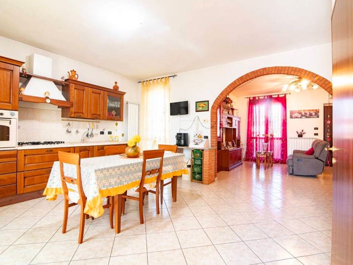 Casa con 5 locali in vendita in Via Don Michele Merlino, Cerano