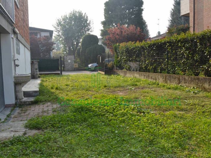 Appartamento trilocale in vendita in Via Alessandro Santagostino, Casorate Primo