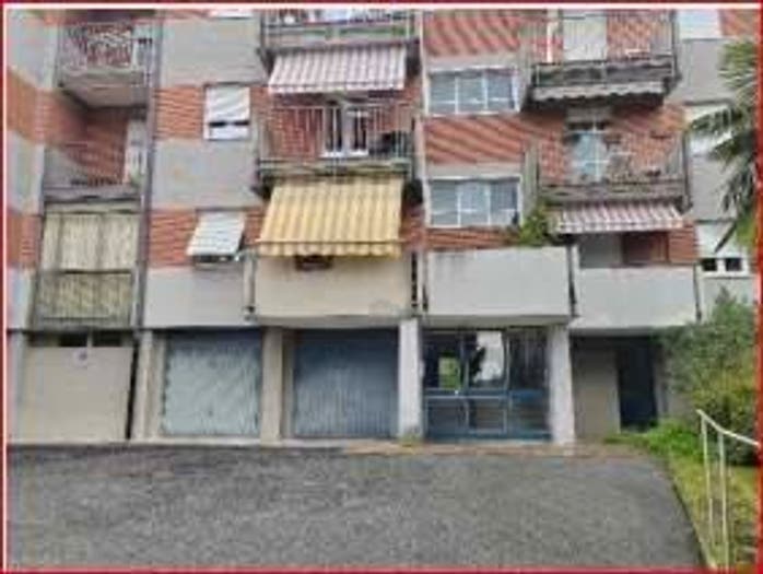 Appartamento con 6 locali in vendita in Valle Olona, Varese