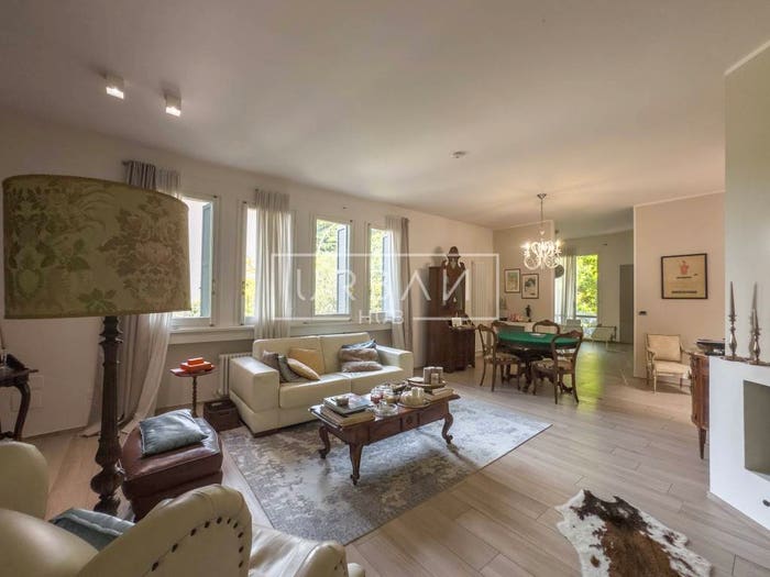 Casa con 6 locali in vendita in Via Nullo Baldini, Parco Urbano Piscina, Forlì