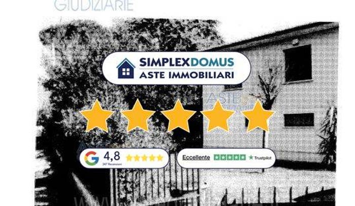 Casa con 6 locali in vendita in Macerata, San Frediano Sud San Lorenzo a Pagnatico, Cascina
