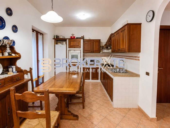 Casa con 5 locali in vendita in Via del Conte, Marina Verde Renella, Montignoso