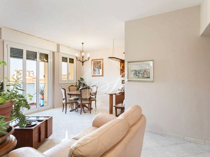 Appartamento quadrilocale in vendita in Via Antonio Mambretti, Quarto Oggiaro, Milano