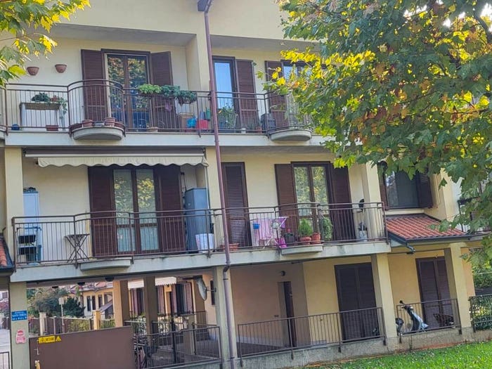Appartamento trilocale in vendita in Via dei Tesoreggi, Cairate