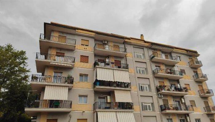 Appartamento con 5 locali in vendita in via Gerolamo De Rada, Acquedotto, Cosenza