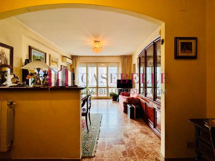 Appartamento quadrilocale in vendita in Viale Cristoforo Colombo, Lido di Camaiore, Camaiore