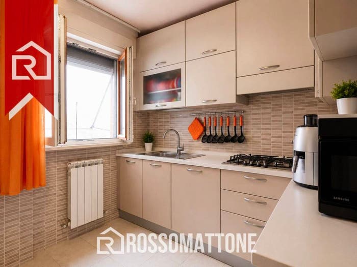 Appartamento quadrilocale in vendita in Via Luigi Settembrini, La Rosa, Livorno