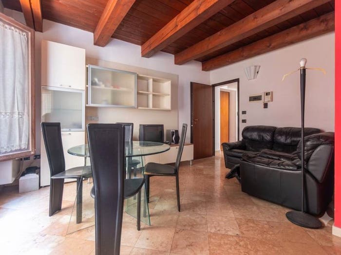 Appartamento bilocale in vendita in Via San Romano, Centro Storico, Ferrara