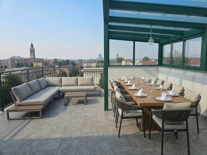 Casa con 6 locali in vendita in Via Lev Tolstoj, Saronno