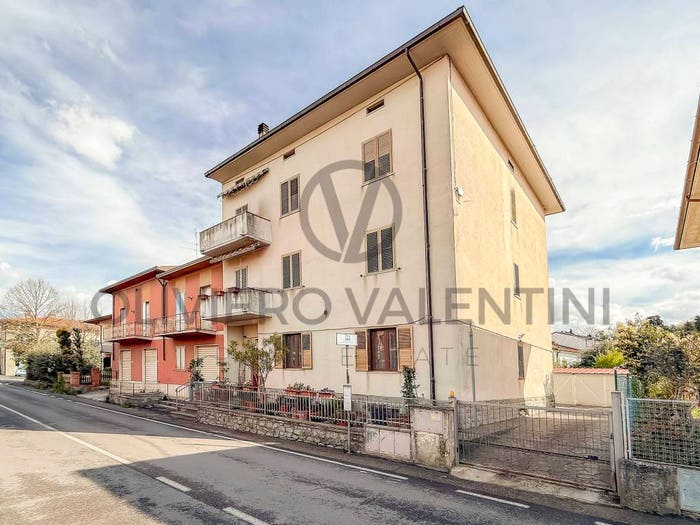 Appartamento con 5 locali in vendita in Via Andrea della Robbia, Santa Maria delle Grazie, Arezzo