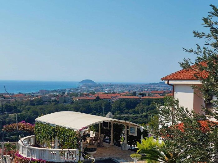Casa con 6 locali in vendita in Via Palermo, Centro, Ceriale