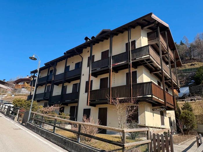 Appartamento trilocale in vendita in Via di Curuna, Giustino