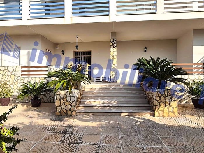 Appartamento con 6 locali in vendita in Viale di Calatubo, Alcamo Marina, Alcamo