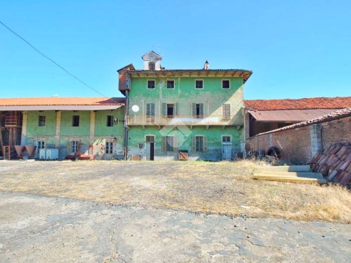 Casa con 6 locali in vendita in Via Cesare Battisti, Centro, Livorno Ferraris