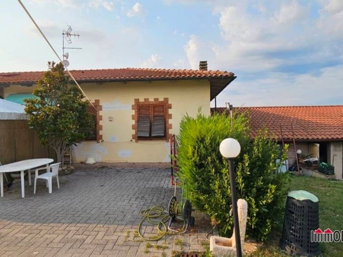 Casa quadrilocale in vendita in Abbadia Campolungo, Colle di Val d'Elsa