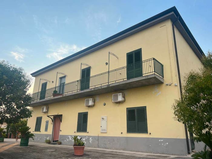 Casa con 6 locali in vendita in Via Sorame, Serre