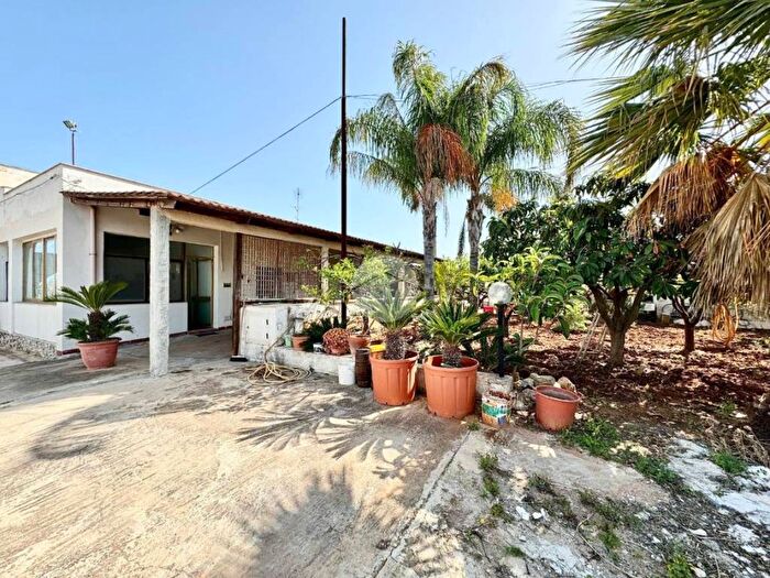 Casa quadrilocale in vendita in Contrada Piano di Tresca, Balestrate Foce, Balestrate