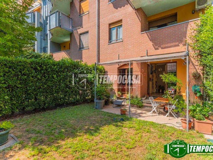 Appartamento quadrilocale in vendita in Via Vincenzo Attimo, Centro, Bollate